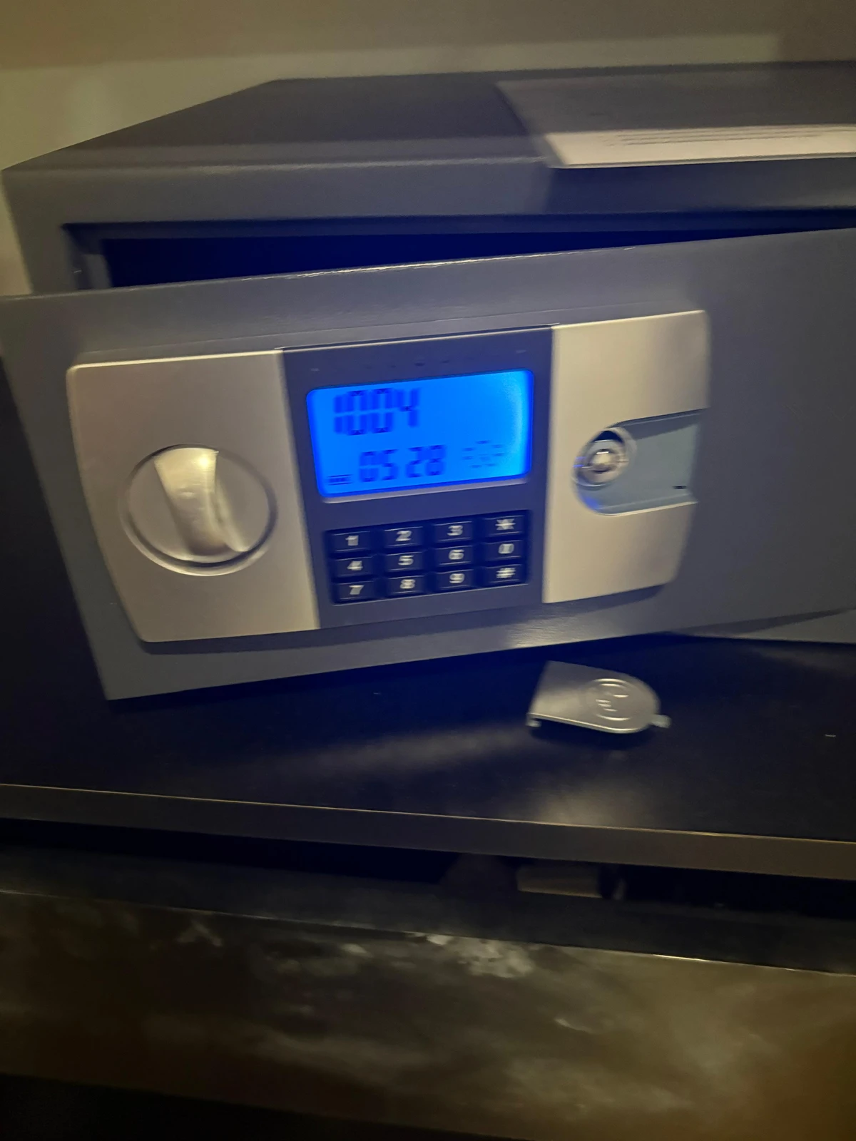 Cerimonialista baiano é furtado em hotel durante viagem internacional: ‘Perdemos cerca de 500 dólares’ por Reprodução / Redes sociais