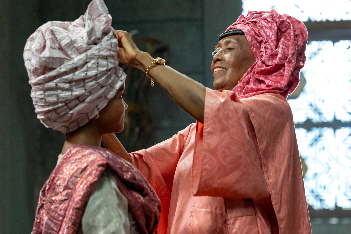 Dete Lima, estilista do Ilê Aiyê na novela A Nobreza do Amor