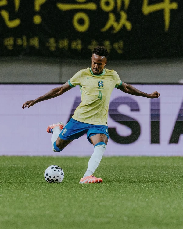 Éder Militão pela Seleção Brasileira por Reprodução/Redes sociais