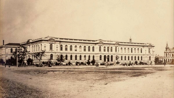 O berço da educação em SP: projetado por Ramos de Azevedo, o icônico Caetano de Campos guarda 180 anos de história e o legado de gênios brasileiros por Wikimedia Commons