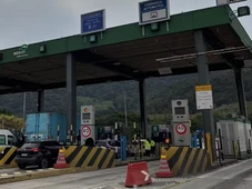 Imagem - Motorista agride funcionária de pedágio após tentar pagar com dinheiro em cabine automática