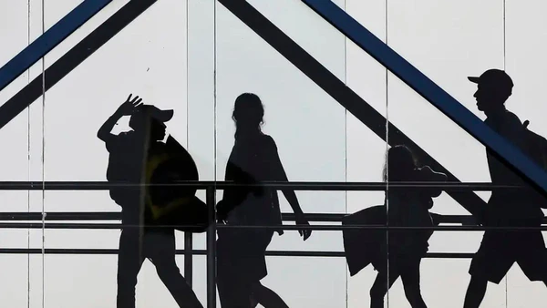 A Comissão de Relações Exteriores aprovou novas regras para a naturalização de imigrantes no Brasil