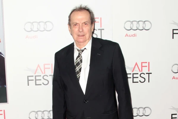 Dean Tavoularis por Reprodução