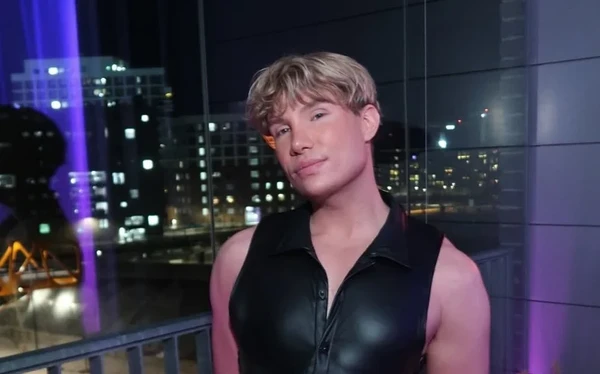 Ex-Big Brother Finlândia fez três cirurgias de uma vez e acaba cego