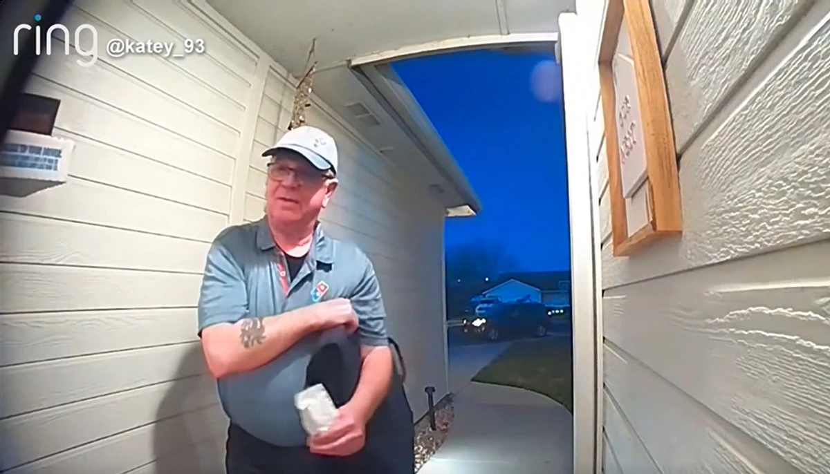 Gesto inusitado de entregador de pizza comove cliente e rende ‘gorjeta’ de mais de R$ 300 mil por ABC News