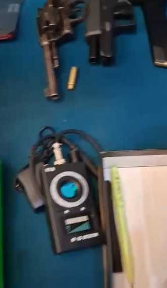 Homens armados invadem supermercado e roubam clientes e funcionários na Bahia por Divulgação / PC-BA