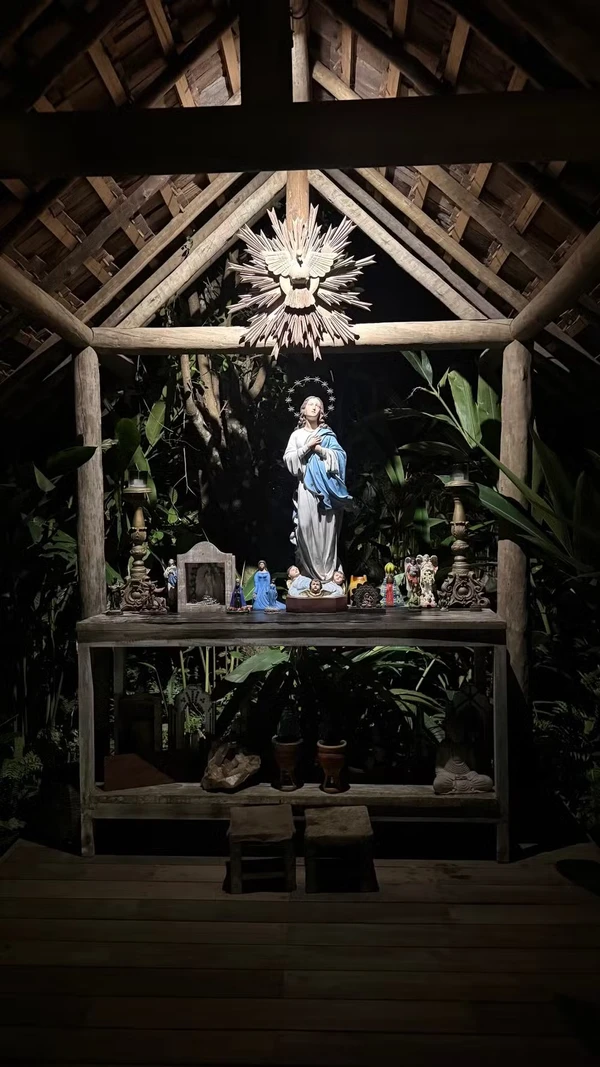 Isis Valverde e Marcus Buaiz compartilharam cliques em Trancoso por Reprodução/Instagram