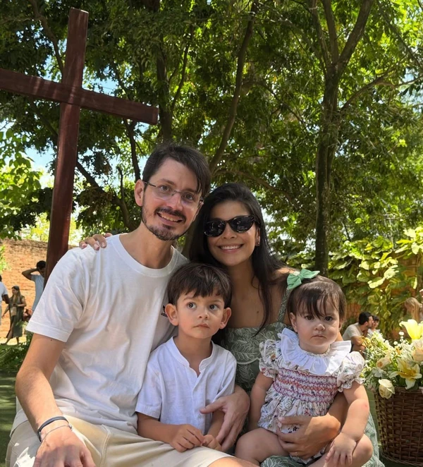 Luiza Rabello com sua família por Reprodução/Instagram