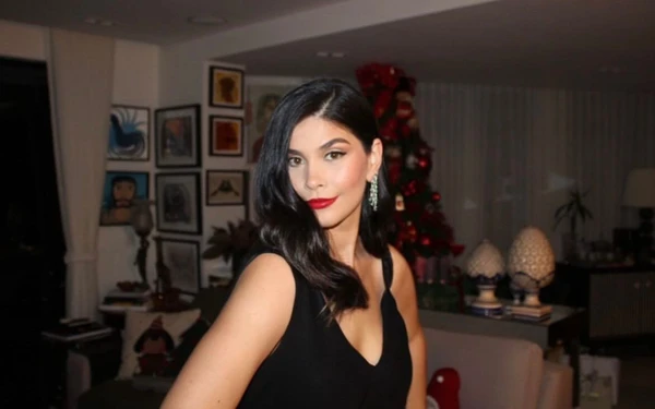 Luiza Rabello, do meme "Menos Luiza, que está no Canadá" por Reprodução/Instagram