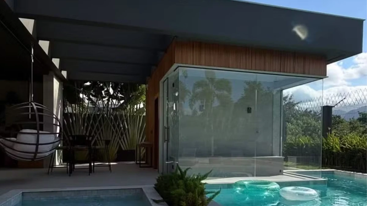 Mansão de R$ 10 milhões de Belo no Rio de Janeiro