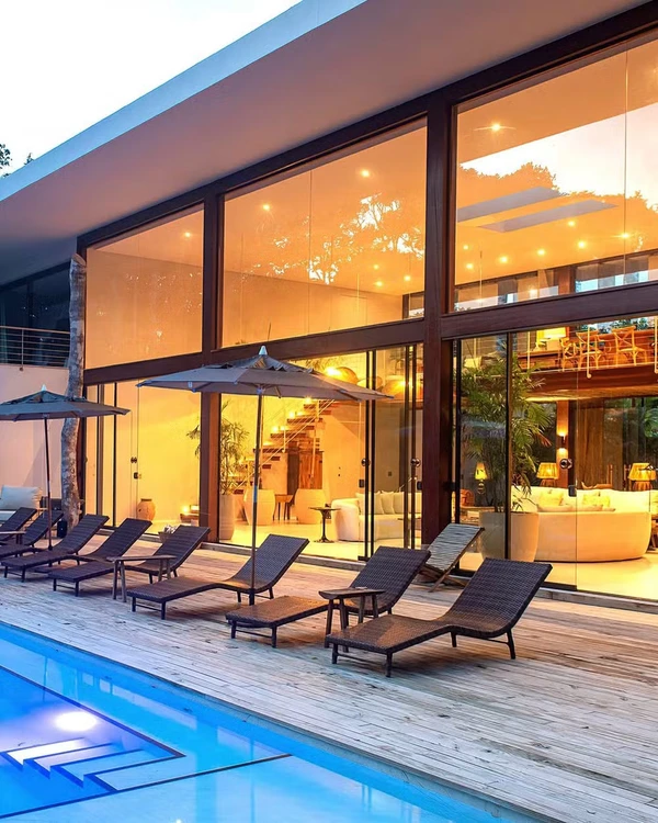 Mansão que Isis Valverde e Marcus Buaiz estão hospedados em Trancoso por Reprodução/Instagram