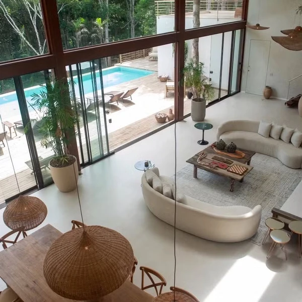 Mansão que Isis Valverde e Marcus Buaiz estão hospedados em Trancoso por Reprodução/Instagram