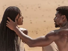 Imagem - Alika e Tonho assumem namoro, mas segredo ameaça o casal 
em 'A Nobreza do Amor' deste sábado (25)