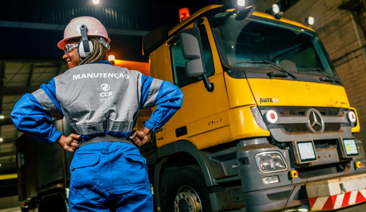 As vagas de emprego exclusivas para mulheres: uma para supervisora de estações e a outra para líder de atendimento e manutenção civil