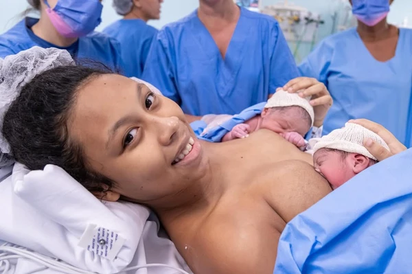 Beatriz e Brayan são os primeiros gêmeos a chegarem ao mundo na Maternidade e Hospital da Criança Alan Sanches por Renata Casali