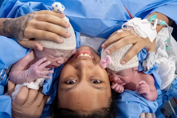 Beatriz e Brayan são os primeiros gêmeos a chegarem ao mundo na Maternidade e Hospital da Criança Alan Sanches por Renata Casali