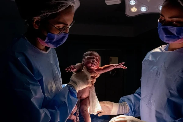 Beatriz e Brayan são os primeiros gêmeos a chegarem ao mundo na Maternidade e Hospital da Criança Alan Sanches