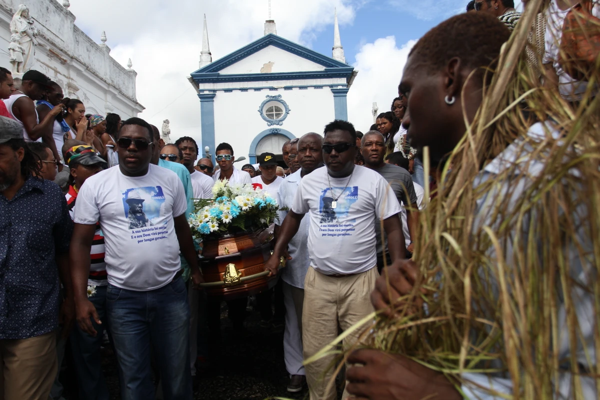 Enterro de Augusto Omolú por Arquivo CORREIO