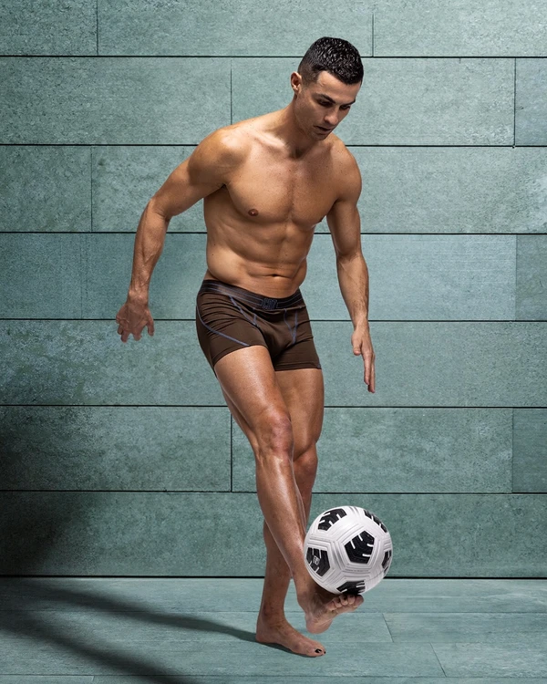 Físico de Cristiano Ronaldo por Reprodução/Instagram
