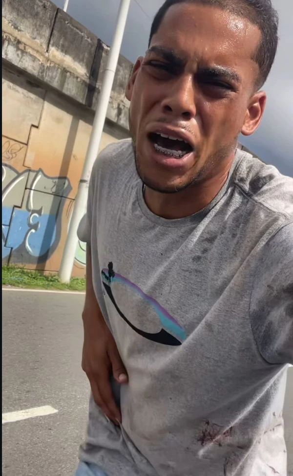 Junior Santos pediu socorro na rede social após ser baleado por Reprodução