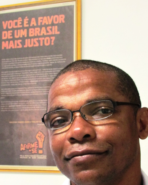 É doutor e mestre em Ciências da Comunicação na Universidade de São Paulo (USP) e possui graduação em Comunicação Social por Reprodução
