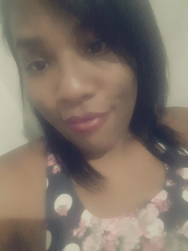 Sinaria foi morta dentro da própria casa por Reprodução