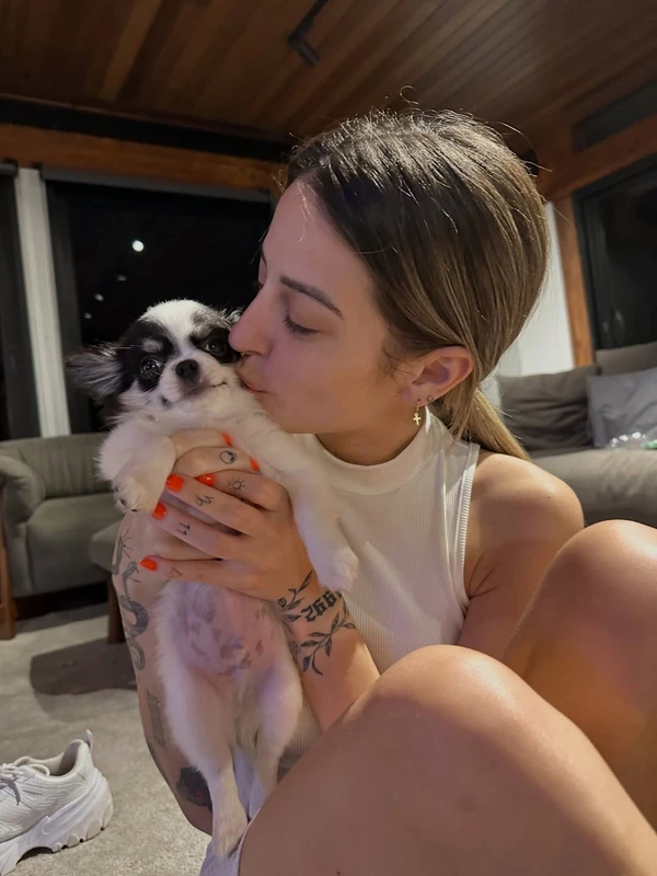 Tamy Contro desabafou nas redes sociais sobre morte trágica do cachorro por Reprodução/Instagram