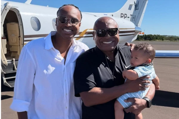 Thiaguinho, o pai e o filho