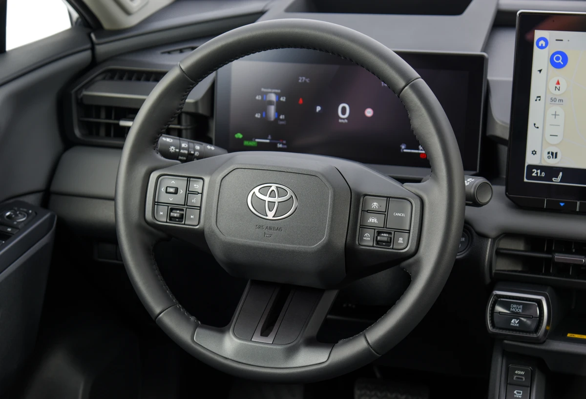 Digital, o quadro de instrumentos tem 12,3 polegadas por Divulgação