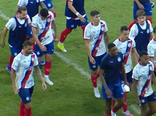 Imagem - 'Time pipoqueiro': Bahia sai vaiado e sob protestos em derrota parcial para o Santos