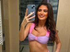 Imagem - Influenciadora é presa por transportar R$ 1 milhão em maconha na mala