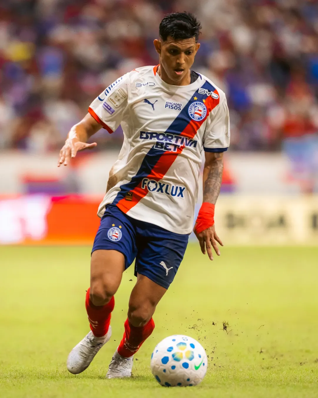 Bahia e Santos se enfrentaram na Fonte Nova por Letícia Martins/ EC Bahia