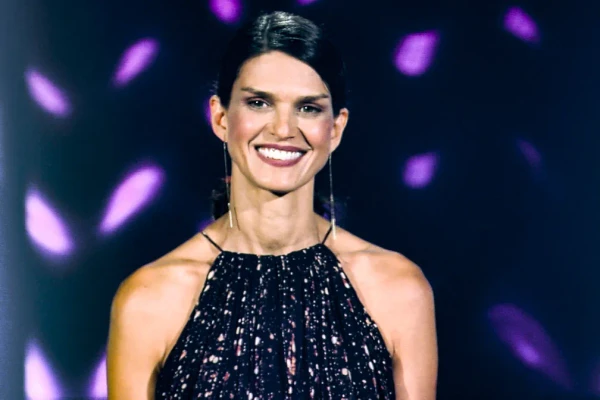 Karina Zeviani no The Voice Brasil por TV Globo/Reprodução