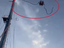 Imagem - Crianças ficam feridas após cabo de brinquedo se romper em parque de diversões