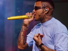 Imagem - Cantor 'rei do brega funk' é baleado em ataque em túnel após sair de show