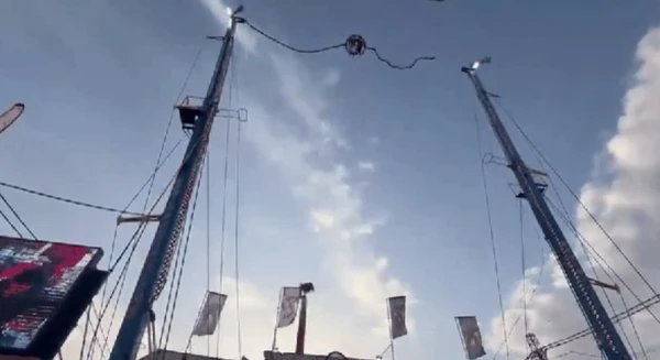 Acidente em parque de diversões deixou quatro pessoas feridas por Reprodução