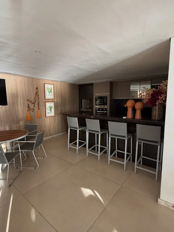 Apartamento no Edifício Oceania por Reprodução