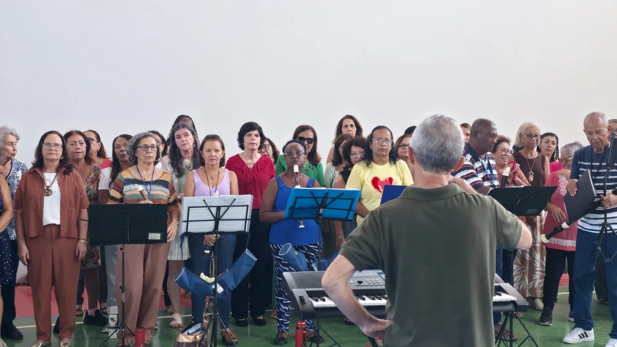 Ensaio do Coral Alguém Cantando com Maestro Gilmar Mendonça por Divulgação