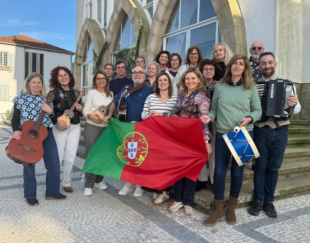 Grupo Vocal Clave de Amigos, de Porto, Portugal por divulgação