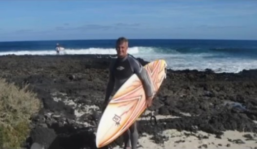 Moisés Ribeiro Pinheiro, de 65 anos, morreu afogado na praia de Stella Maris por Reprodução