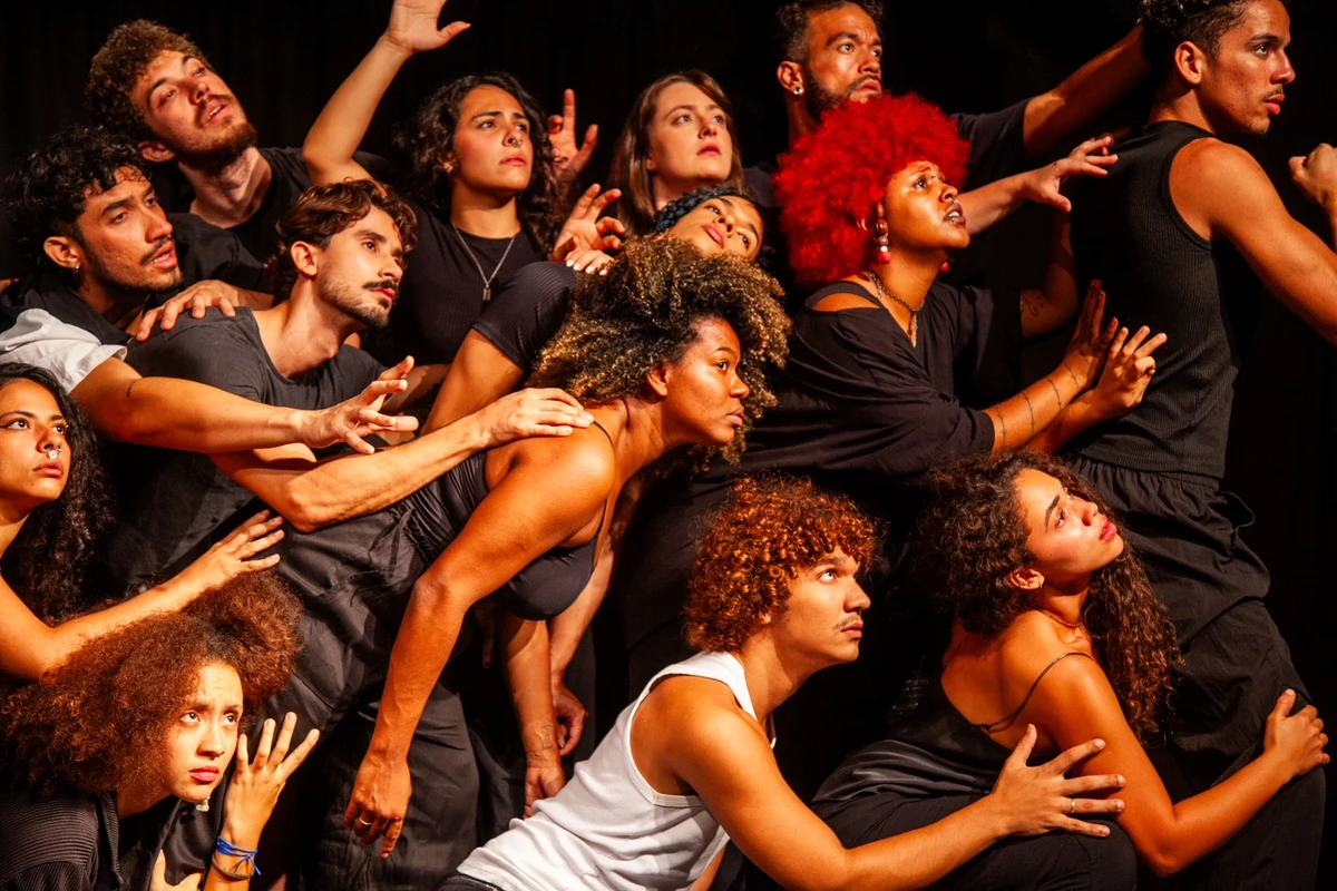 Espetáculo A Hora em Que Não Sabíamos Nada da Gente