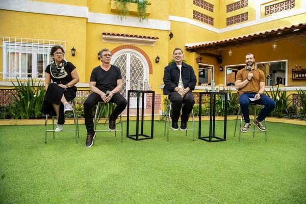 Boninho, Leandro Hassum e equipe em coletiva de imprensa do novo reality 'Casa do Patrão'  por Divulgação