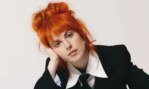 Hayley Williams  por Divulgação 