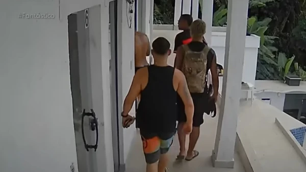 Imagens mostram Dadá em mansão no Vidigal por Reprodução/Fantástico