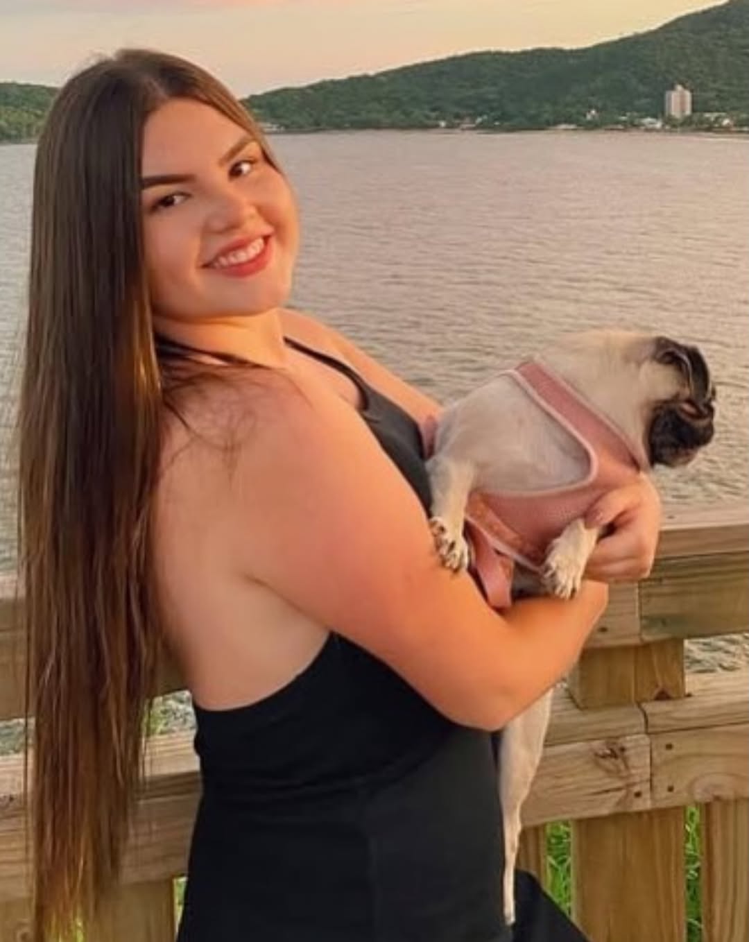 Julia Vitoria Sobierai Cardoso por Reprodução