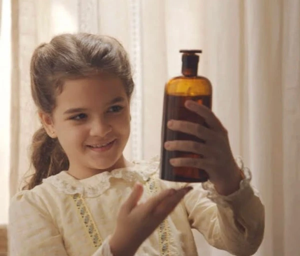 Mel Maia em "Além do Tempo" (2015) por Reprodução