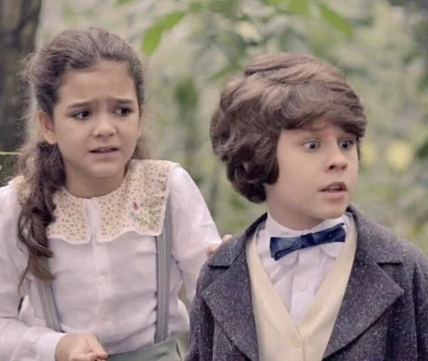 Mel Maia em "Além do Tempo" (2015) por Reprodução