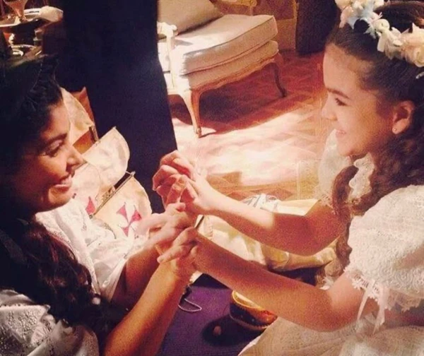 Mel Maia em "Além do Tempo" (2015) por Reprodução