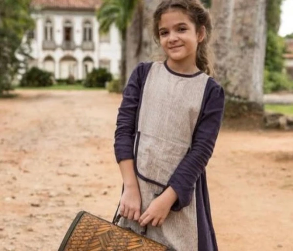 Mel Maia em "Além do Tempo" (2015) por Reprodução