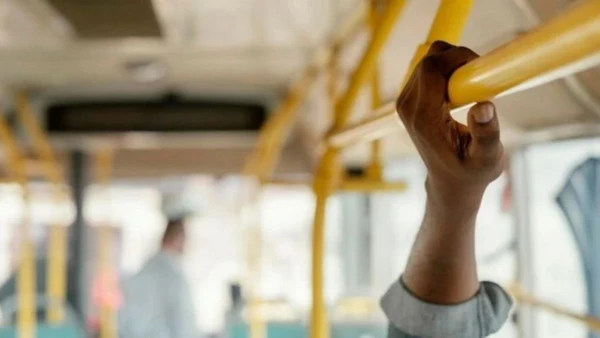 O fim do desconto de 6% no contracheque? Entenda o projeto que quer mudar o Vale-Transporte por Freepik